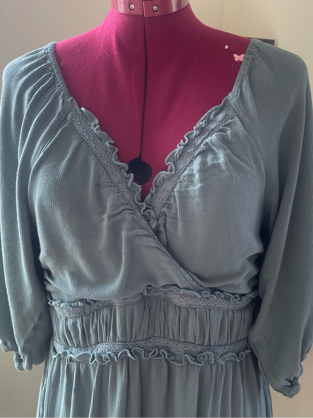 Boho peasant V-Neck Puff Sleeve Maxi Dress in Sage Green - Picture 3 of 7